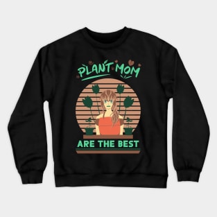 Plant mom planting love in the garden retro anime Crewneck Sweatshirt